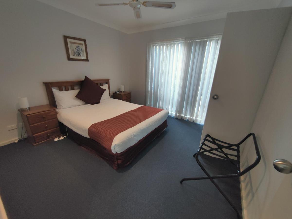 Belvoir Village Motel & Apartments ウォドンガ エクステリア 写真