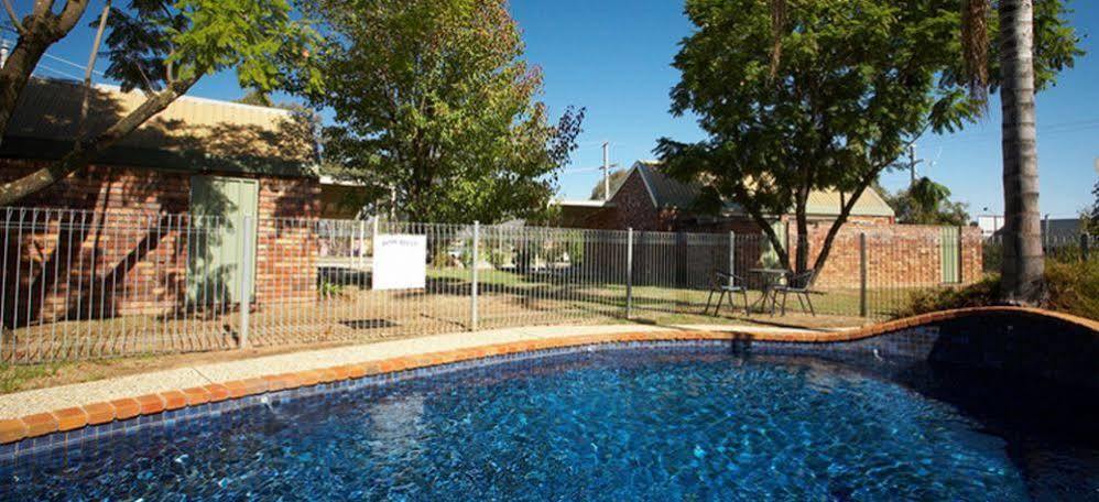 Belvoir Village Motel & Apartments ウォドンガ エクステリア 写真