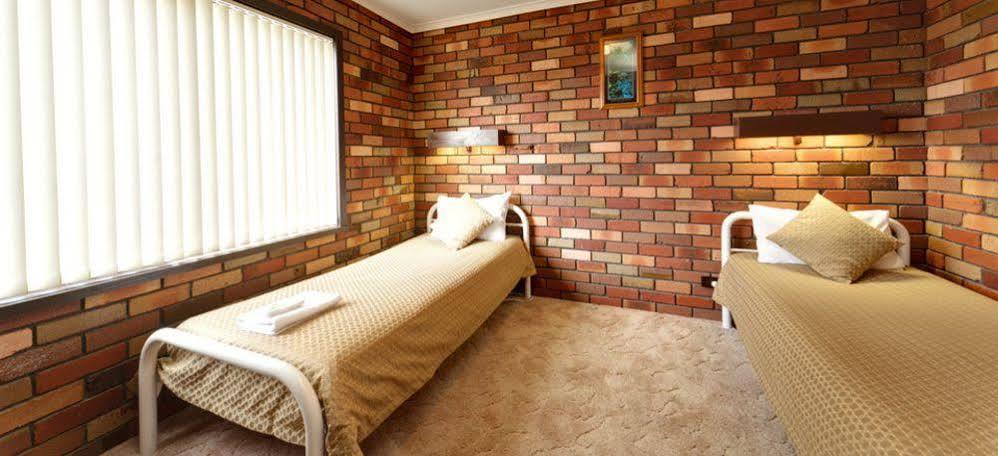 Belvoir Village Motel & Apartments ウォドンガ エクステリア 写真